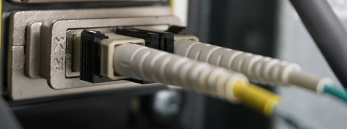 X2 Transceiver 10GBASE-SR s konektorem SC a zapojeným kabelem